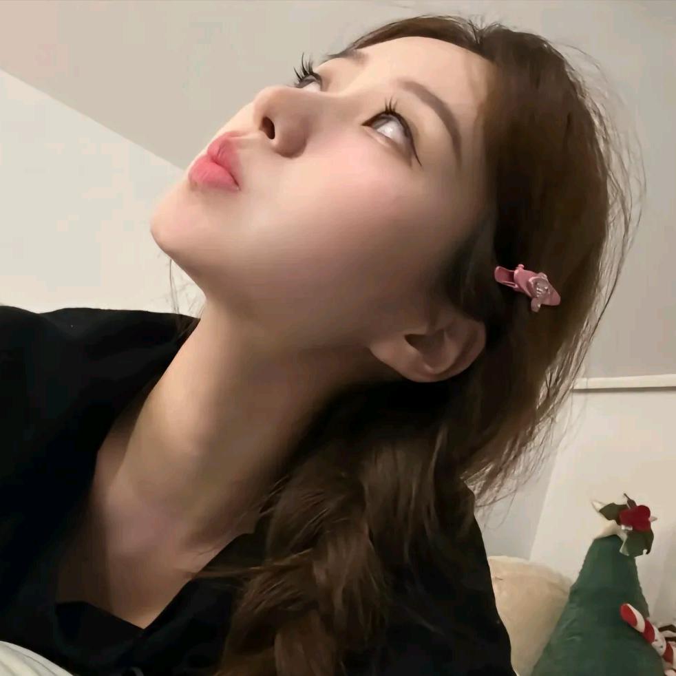 👑