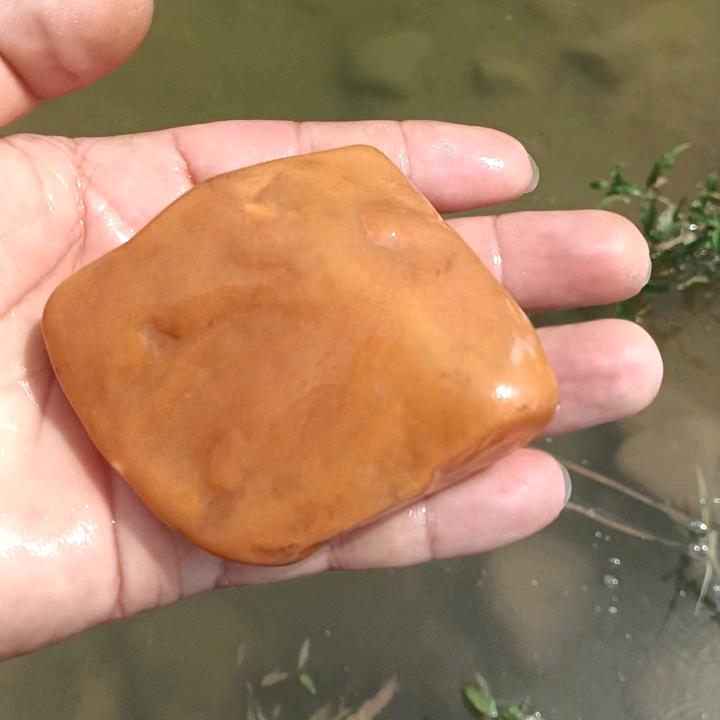 旭皮皮（户外捡石）