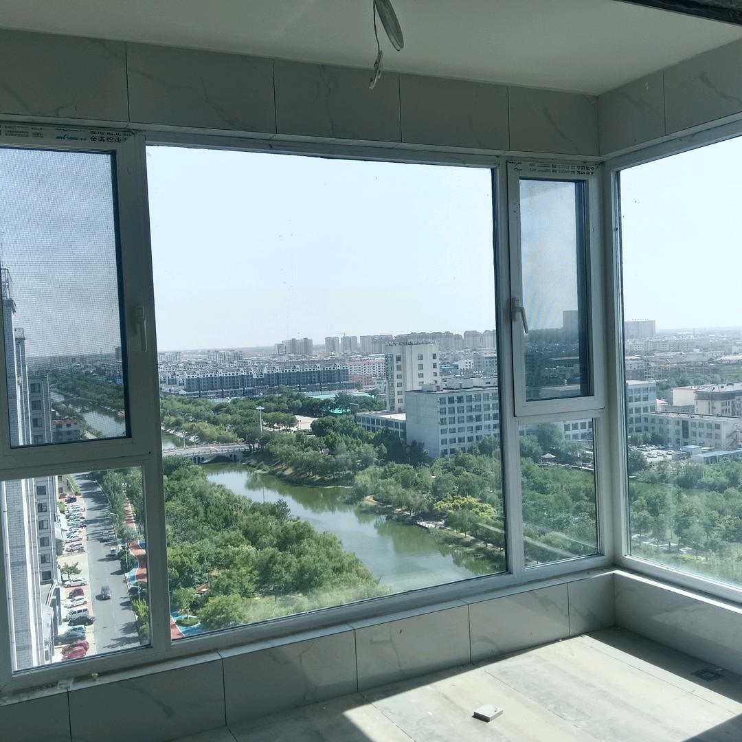 泰山门窗