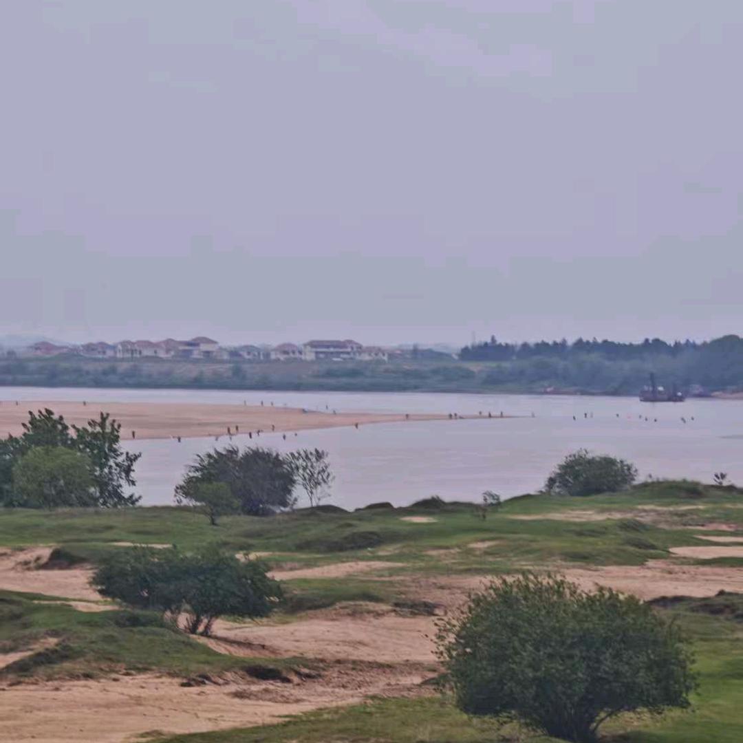 小小鳜  爱钓鱼