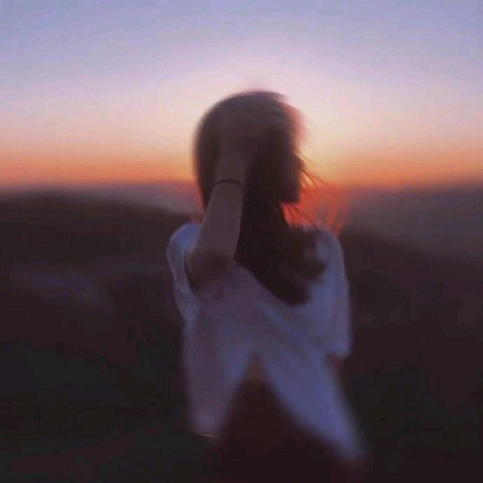 ℳ      ℳ