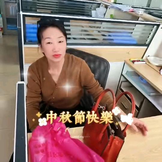 大桥理发主理人阿霞