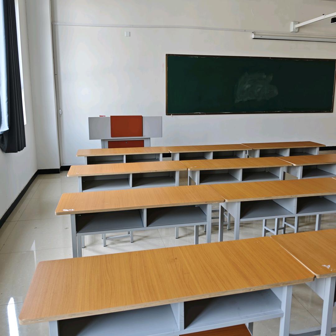 郑州公办院校招办孔老师