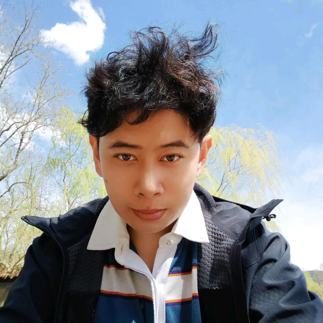 戚小七