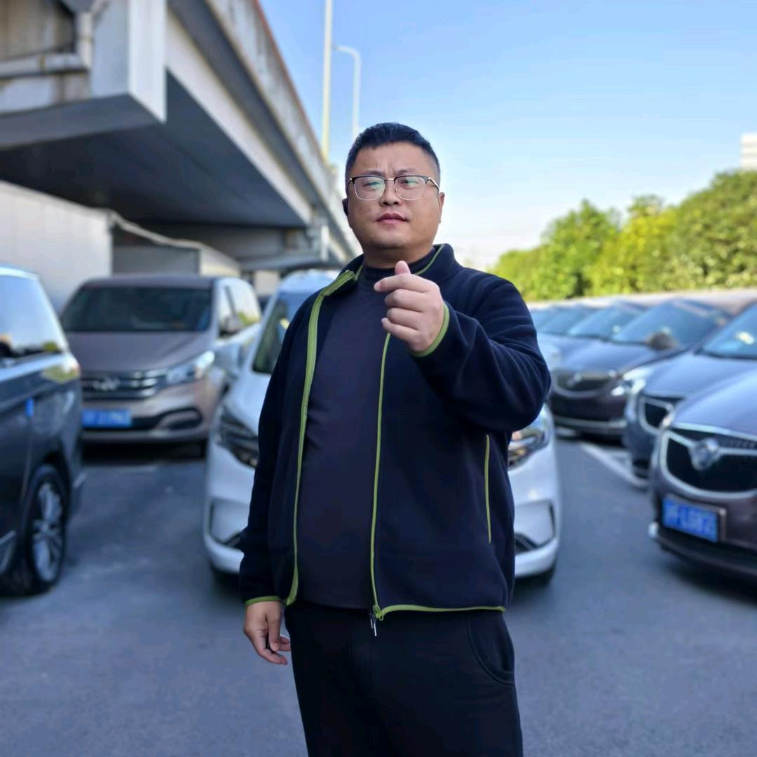 上海六哥商务车