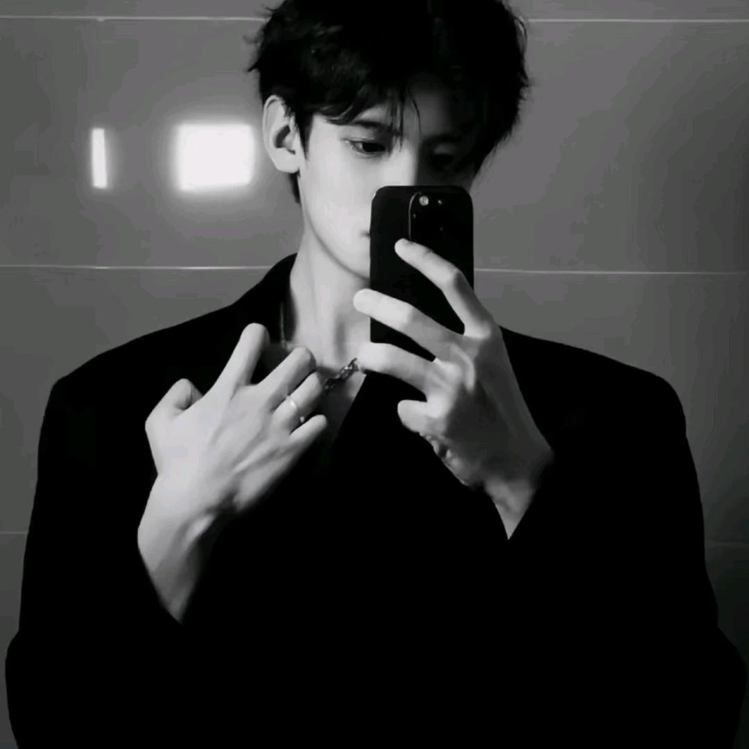 本来讨厌下雨的天空🦋