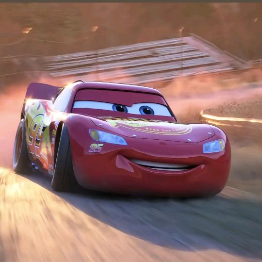 闪电麦昆回来了