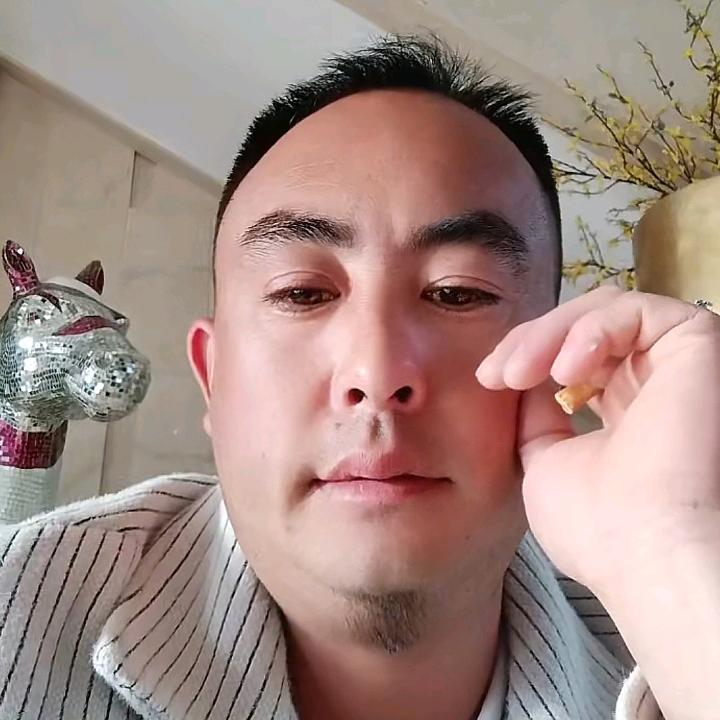 盐源梅雨镇，大鸡批发，小罗
