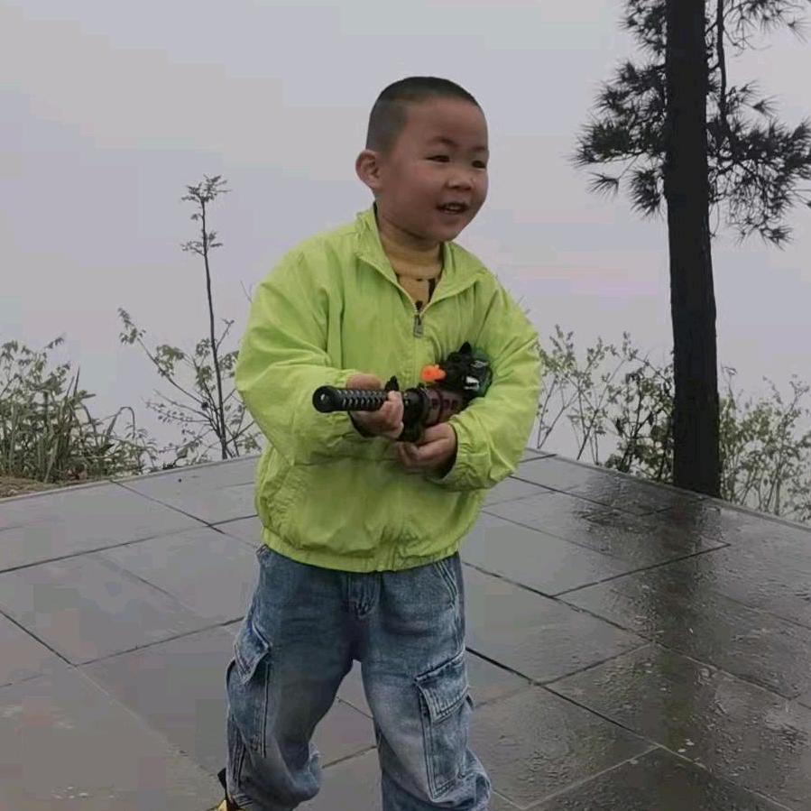 “炣炣”