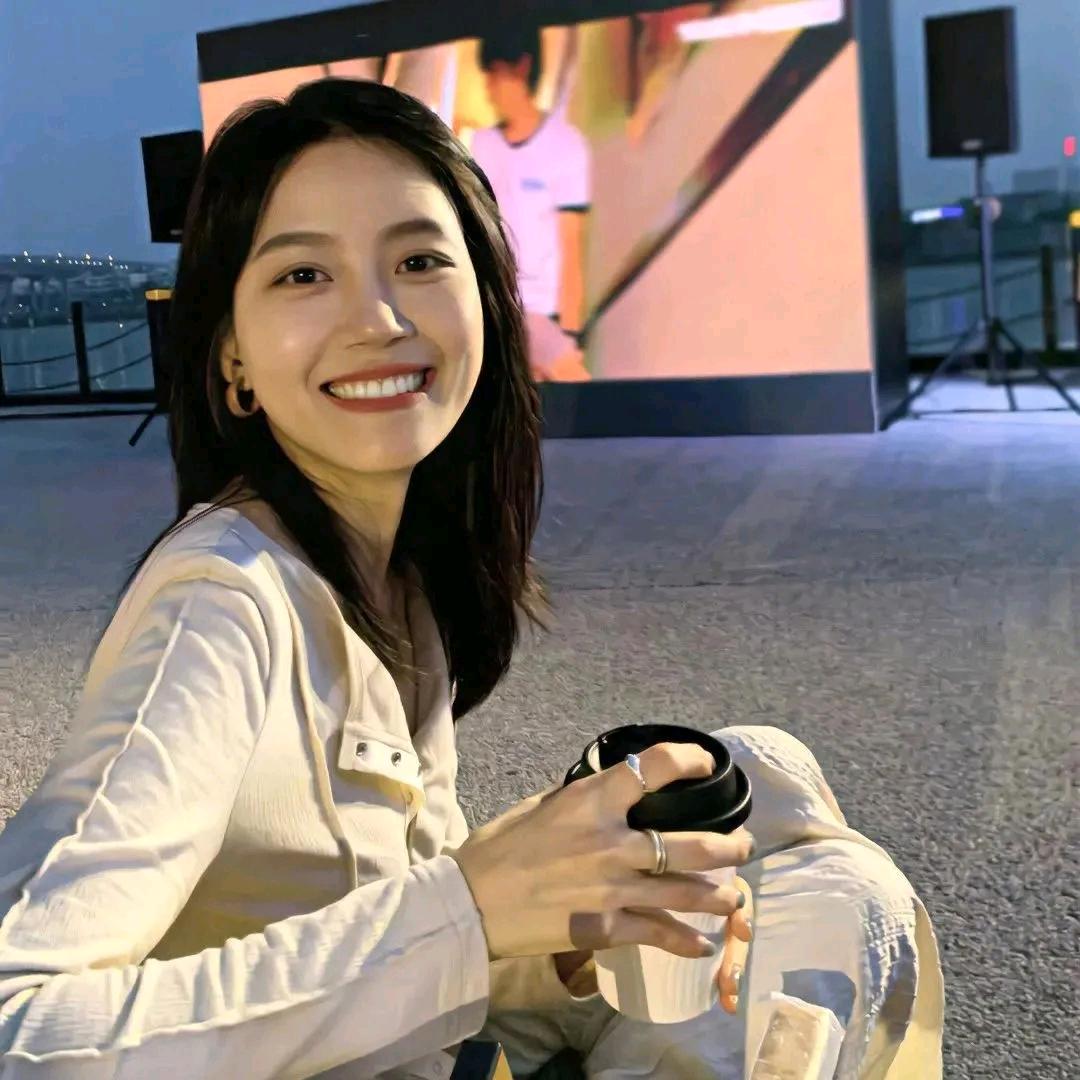小May.