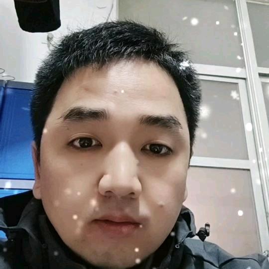 邱俊