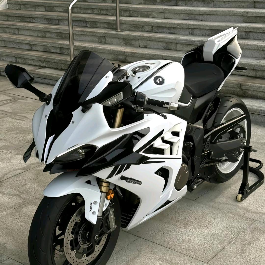 启跟机车全车改装