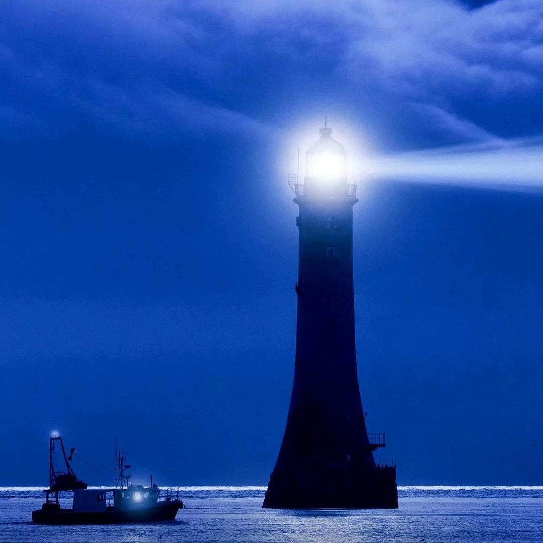 初影（王者荣耀主播）