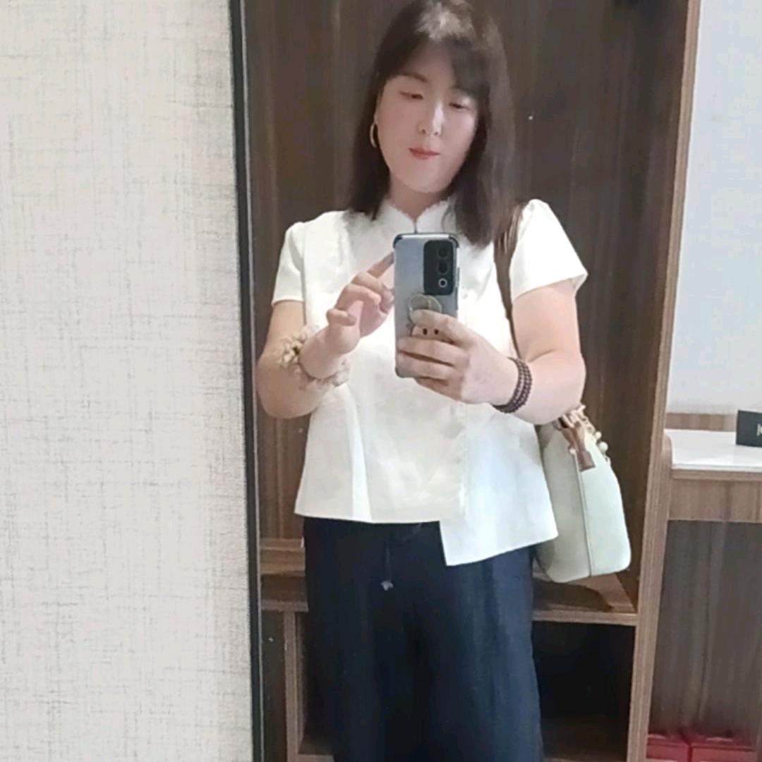 珍珍（好运来）自己玩开心不私聊