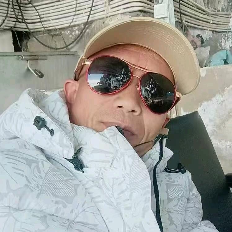 闯荡江湖《龙哥》