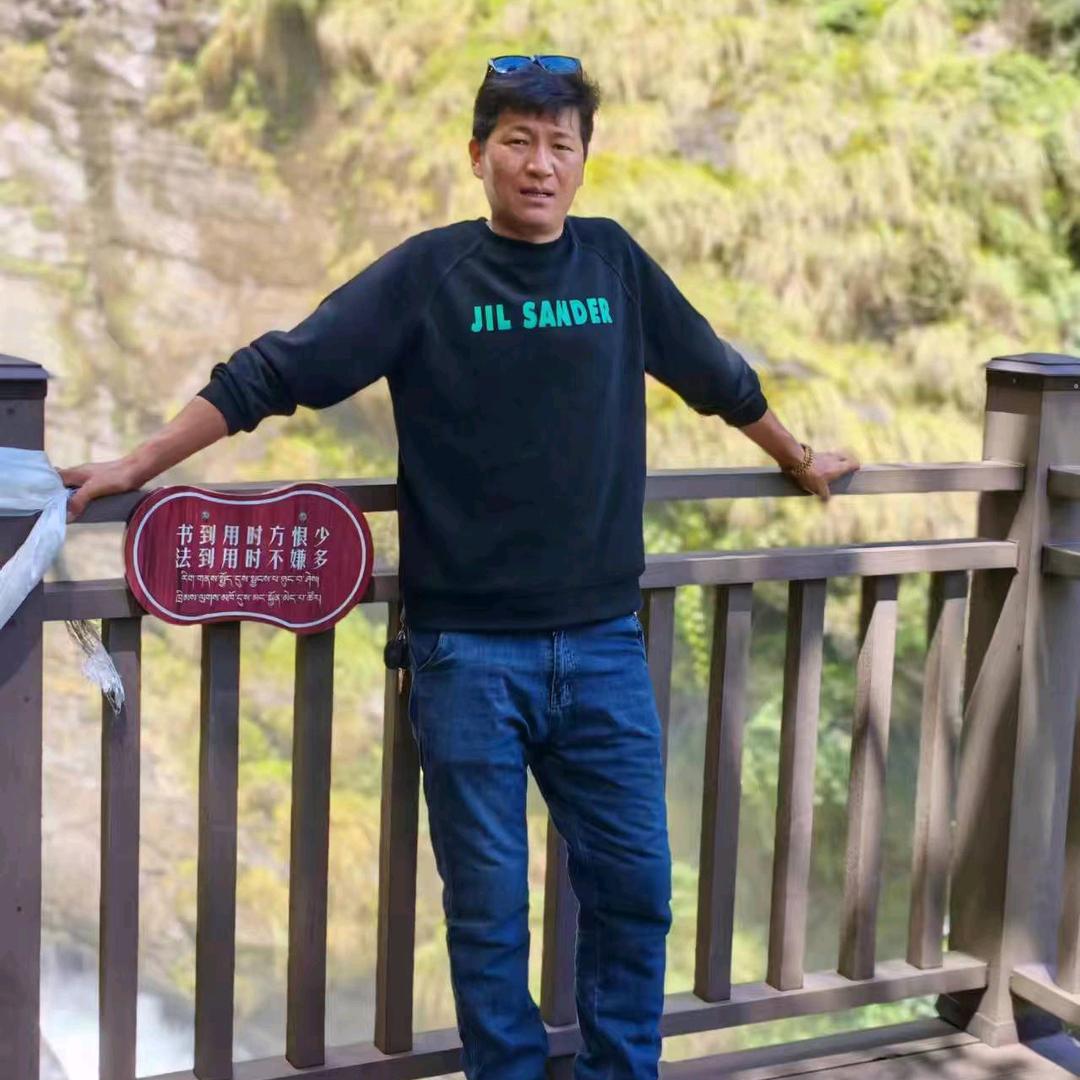 关心别人快乐自己