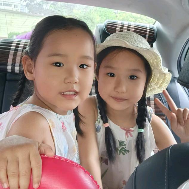 两个姑娘的爸爸