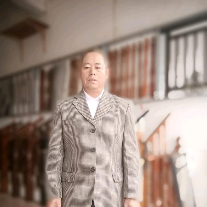 仁哥牛山农创业【上午9：40】锦福楼梯！