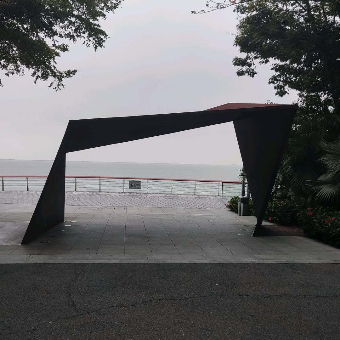 无    名