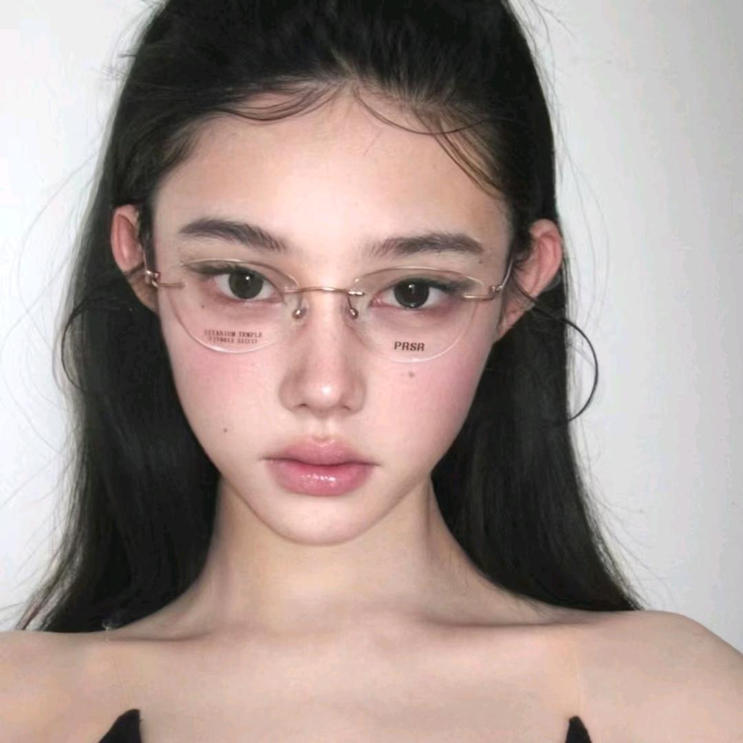 听夏夏夏夏夏💫