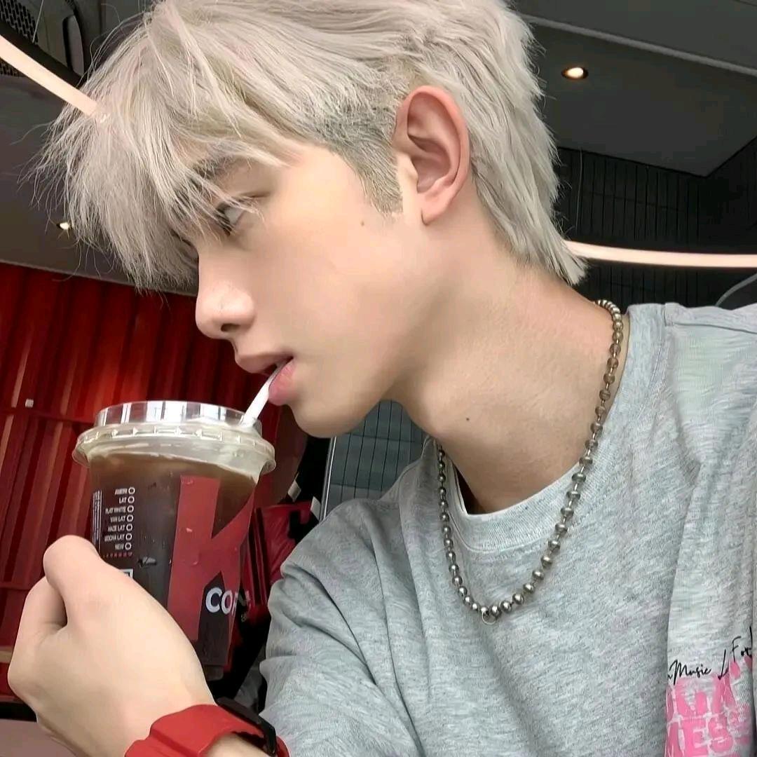 睡不着的泡泡糖🚸