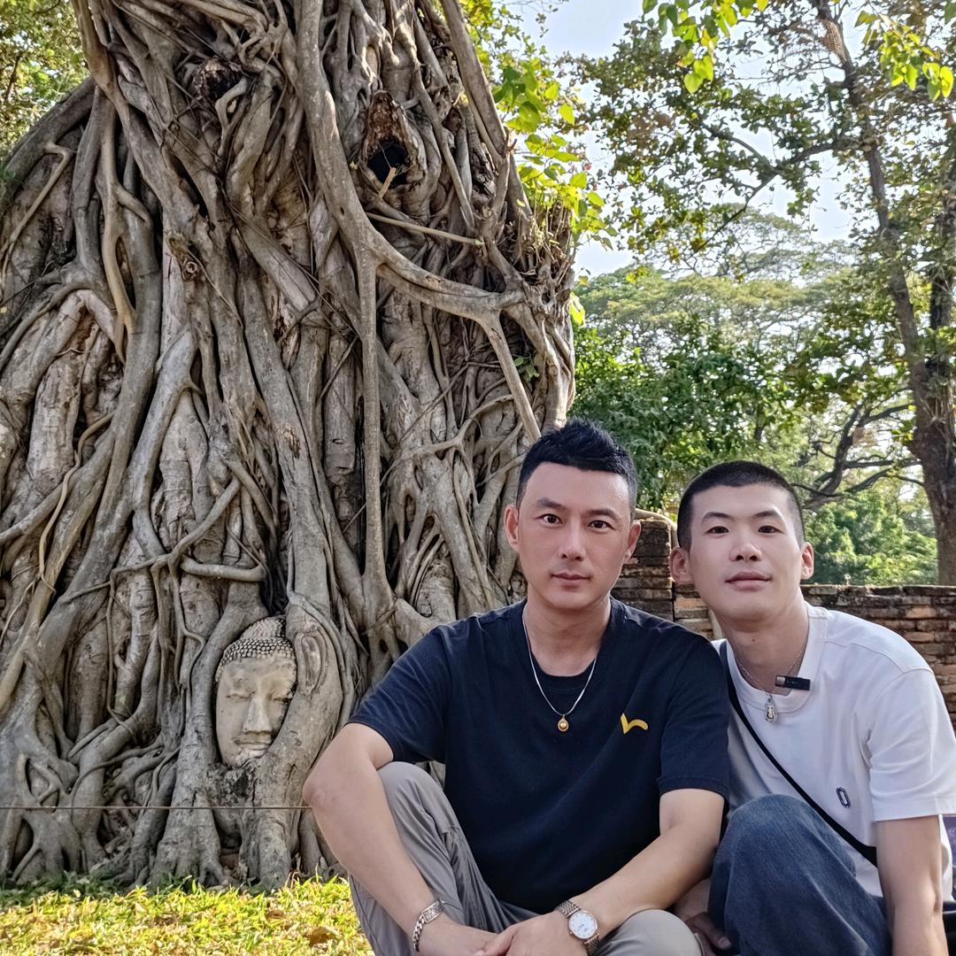 东东🌈正正在泰国
