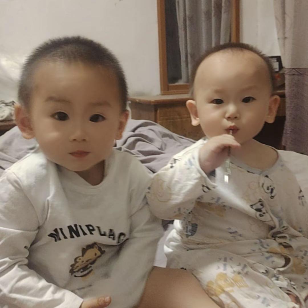 03年男单亲爸爸