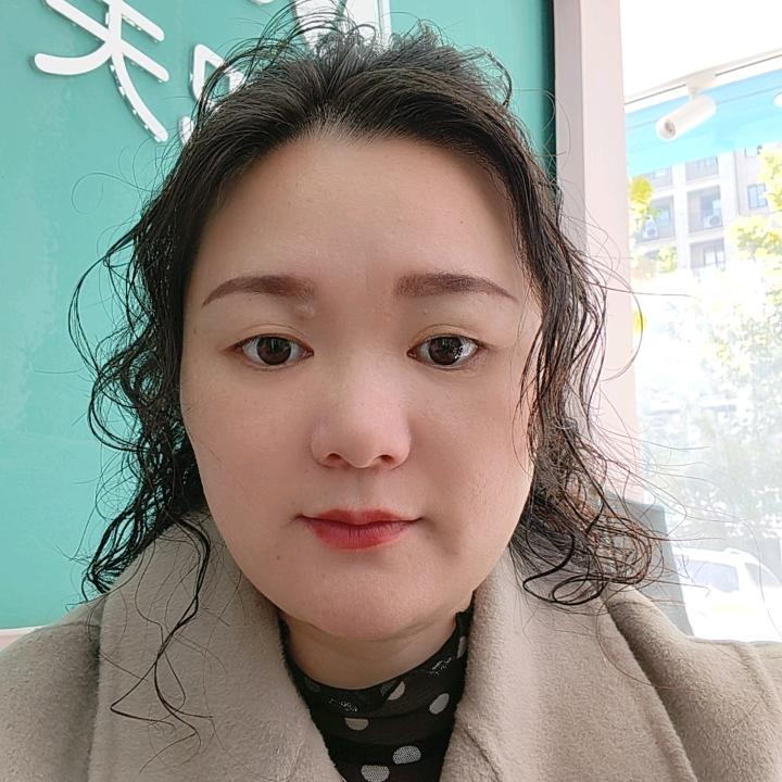 慕巴夫鲜花主题蛋糕店巧燕