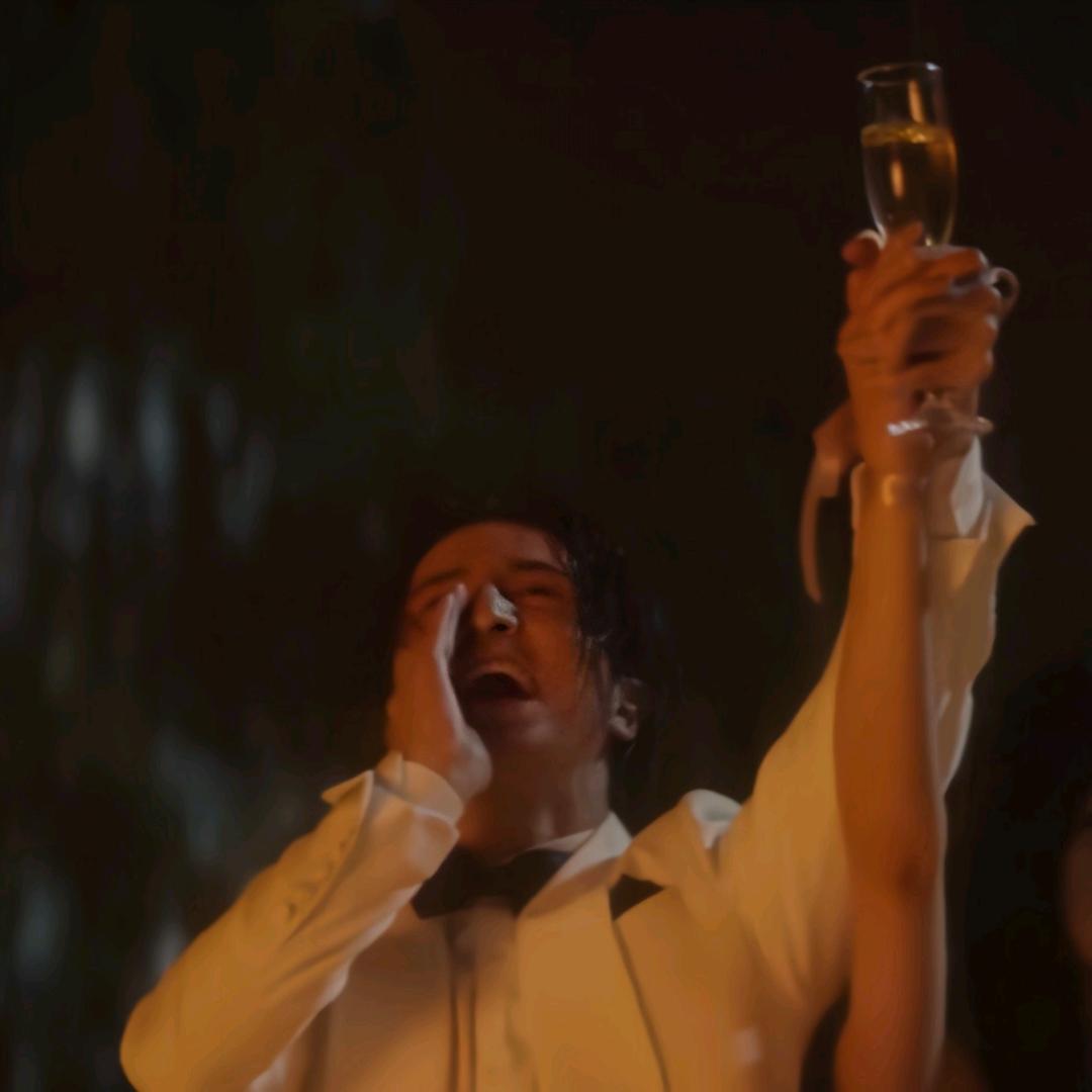 告诉你个秘密      我会飞！！！