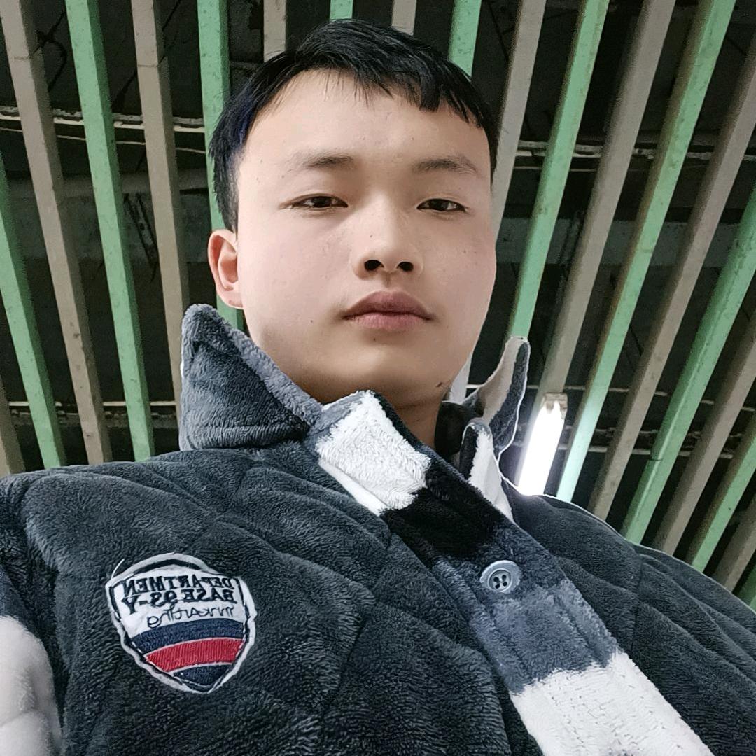 上海路ESMI酒吧营销订台负责人：龚楠