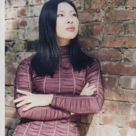 人为美甄选女装