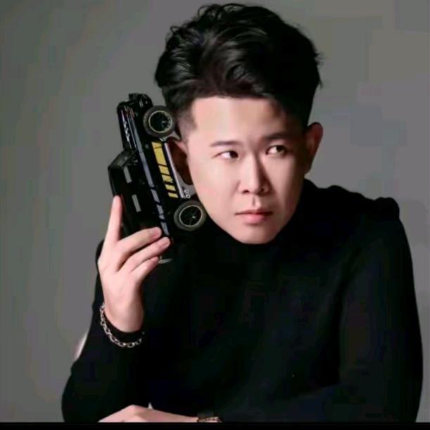 房岩小哥（生活号）