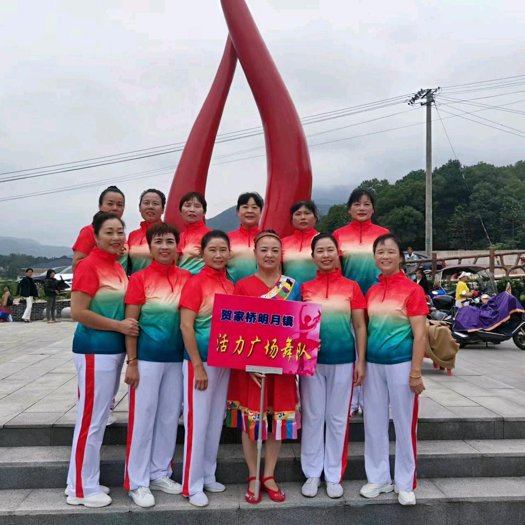 超越现实（肖）