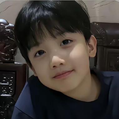 你嘴角的小梨涡