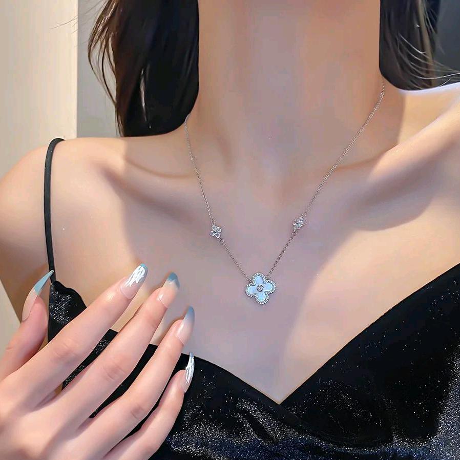 由川专营店桃禧饰品