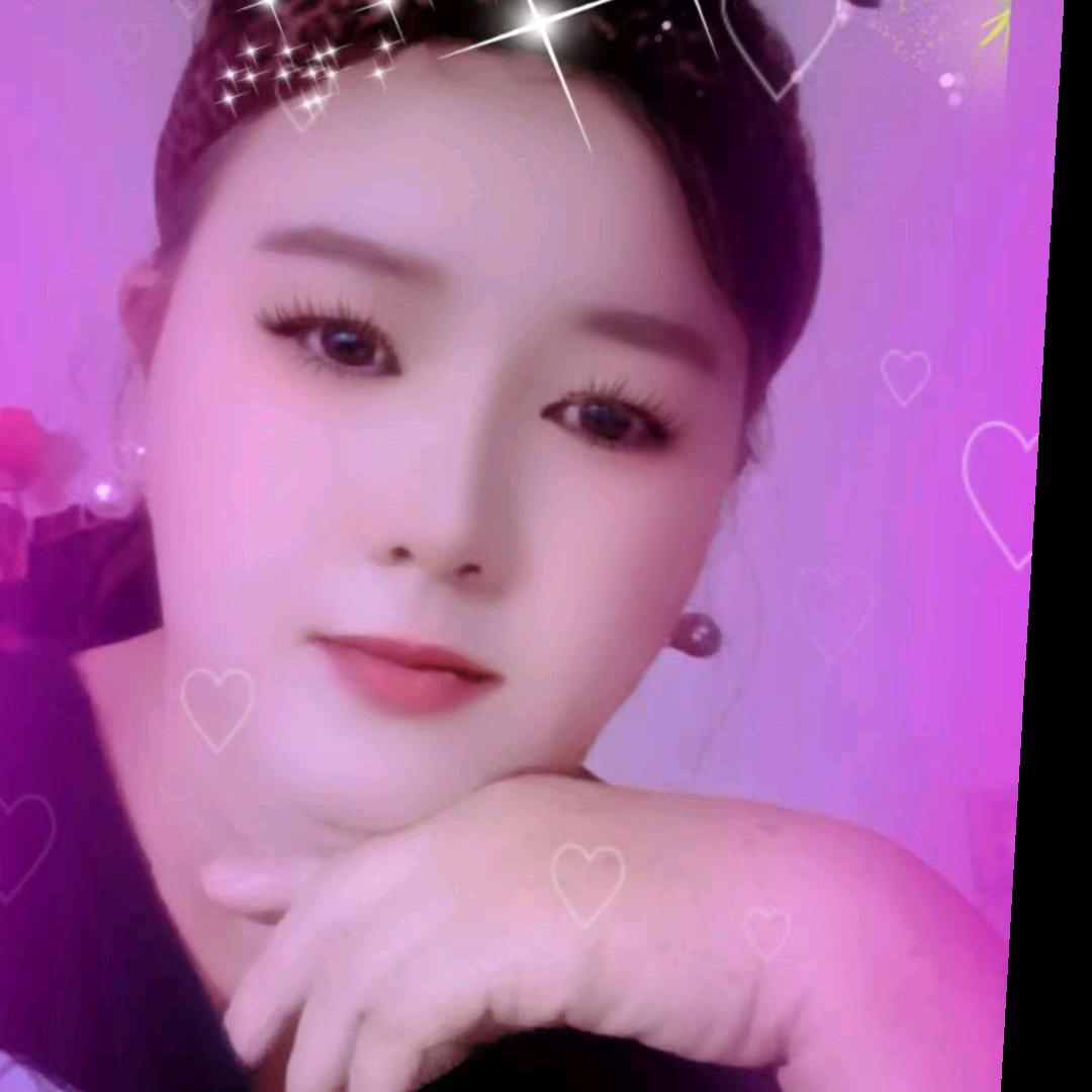 大姐烤生蚝10元8个，地址佳美汇门口，