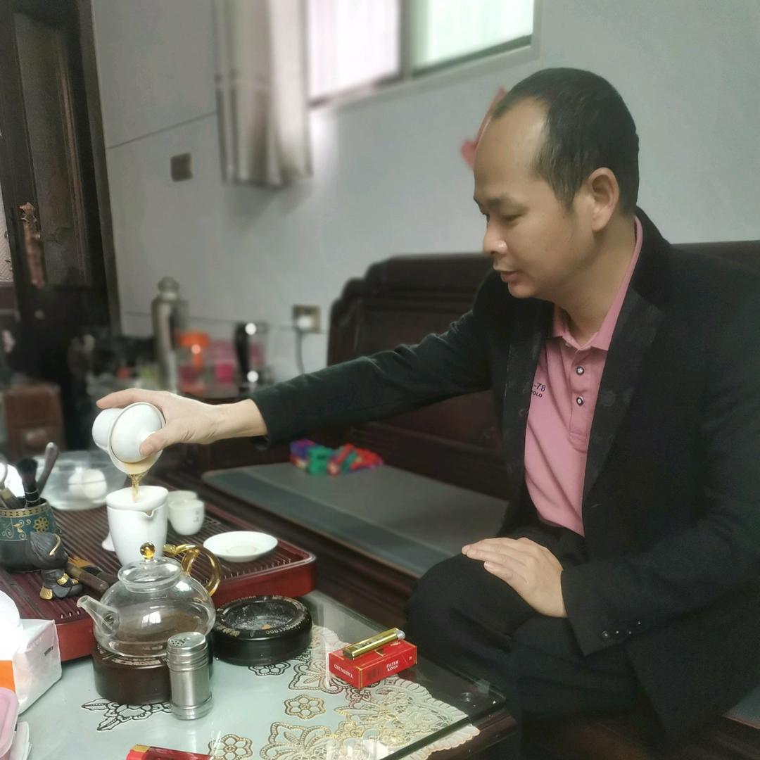 隔壁先生