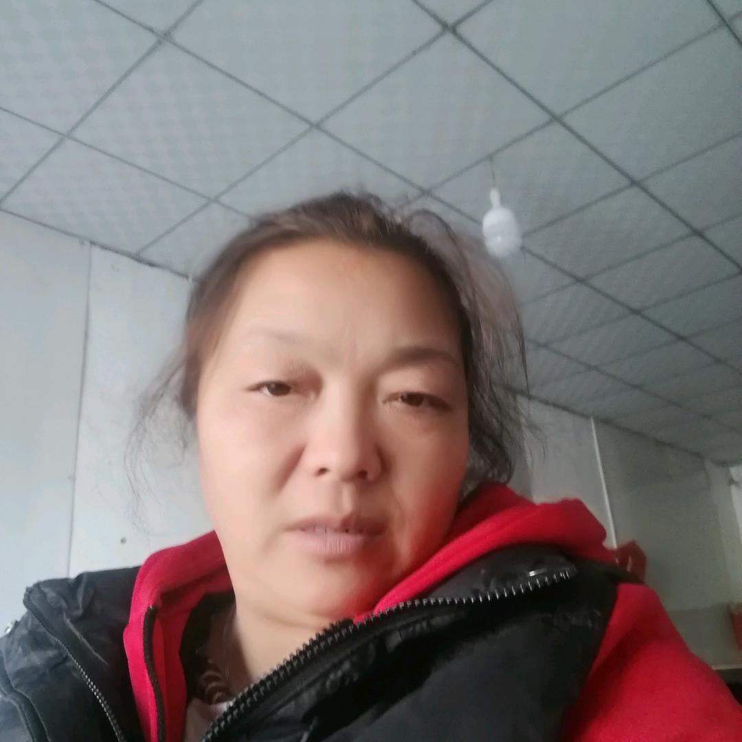 曾胖妹，早上六点开直播