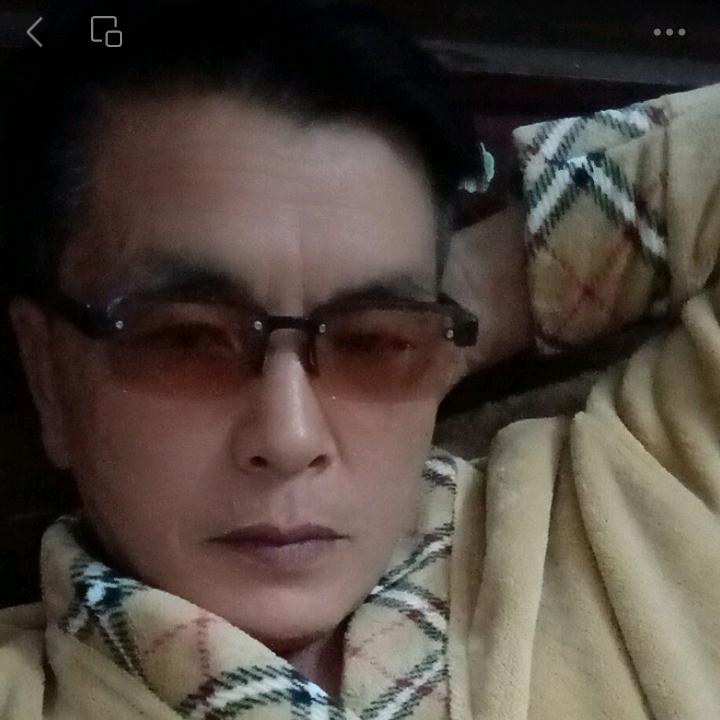 楼上的男人