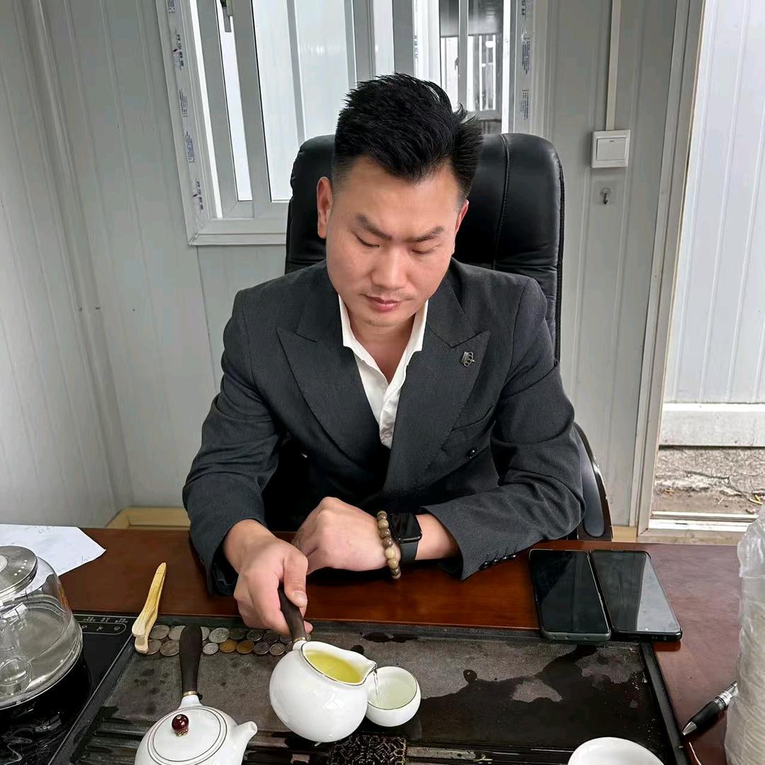 大龙～上海精品二手车新能源批发