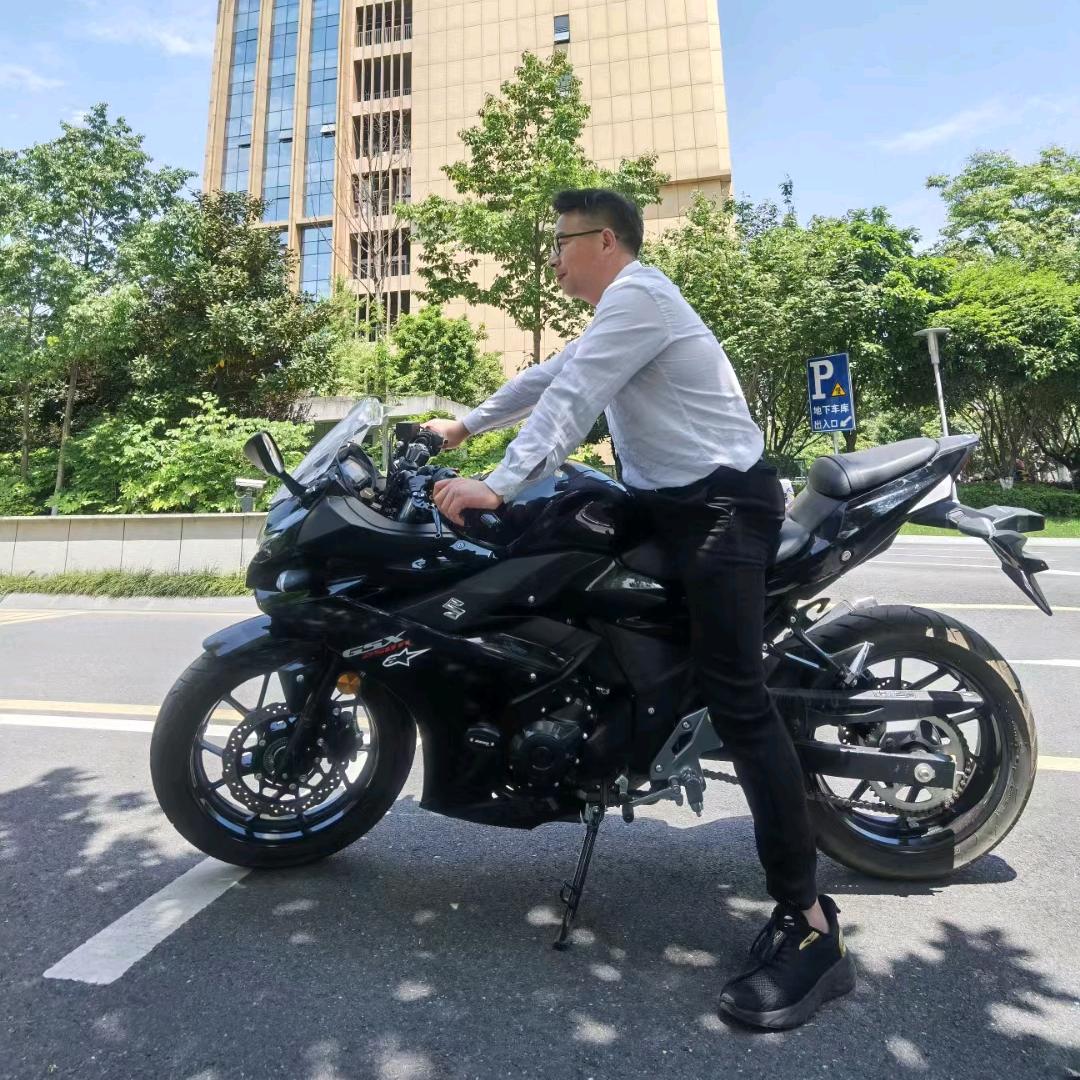 阿亮滴哥