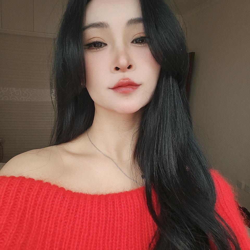 撸铁的女汉子