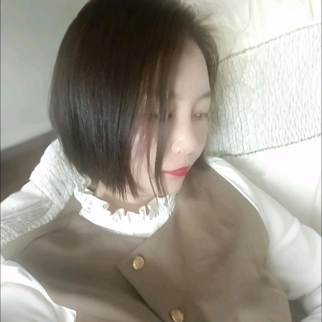 @姗.