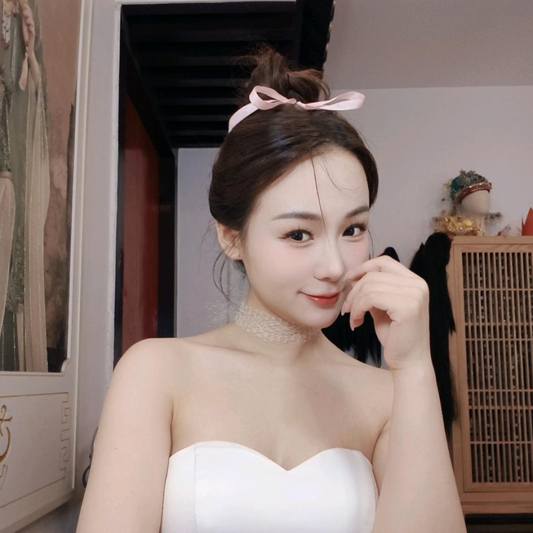 轻颜.