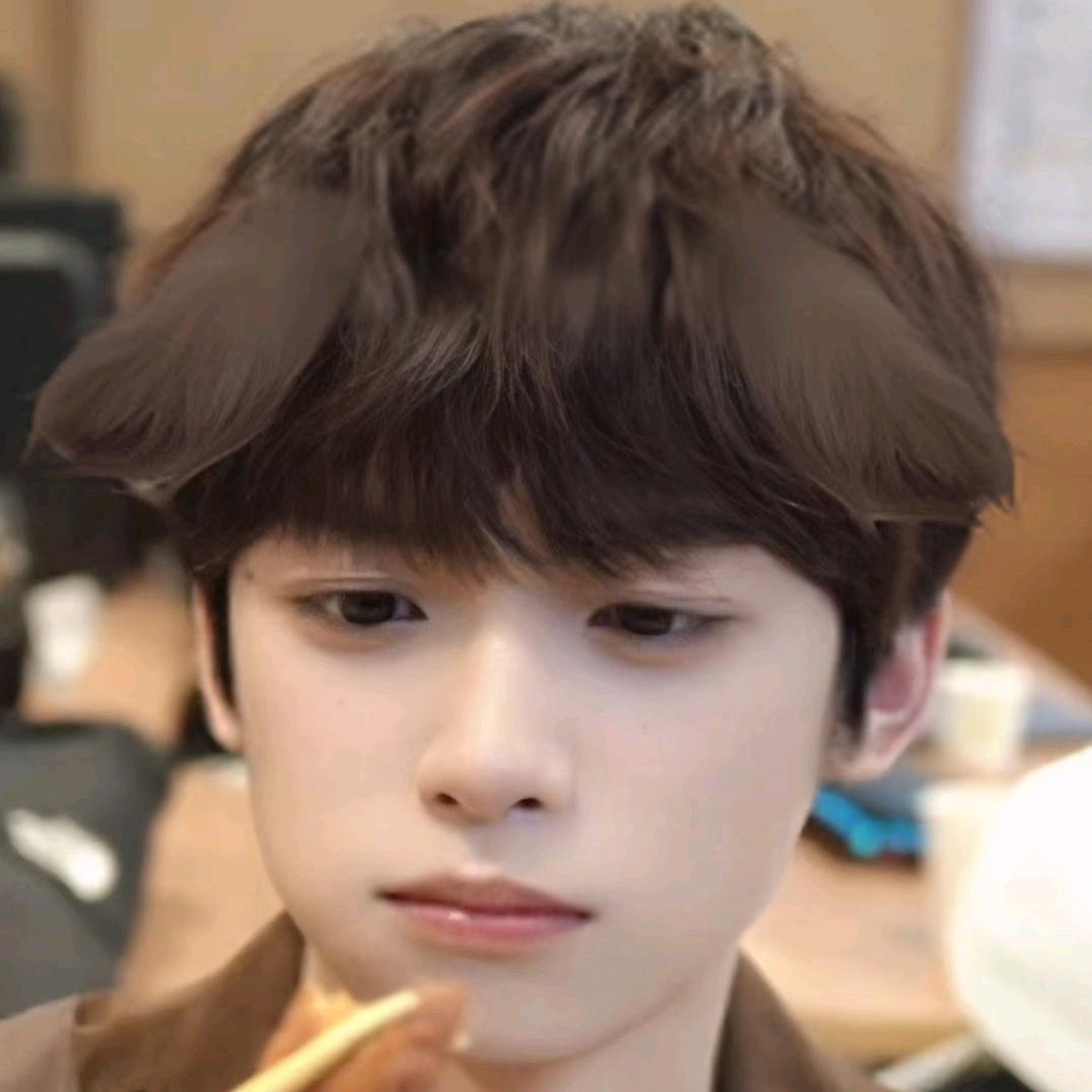 ˙·小鱼鱼鱼梓·