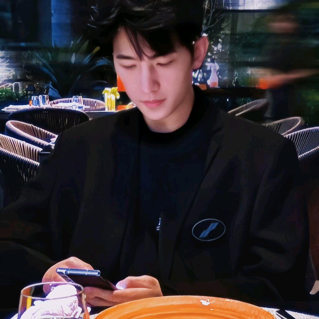 周老师你太太太可爱了呀哈哈