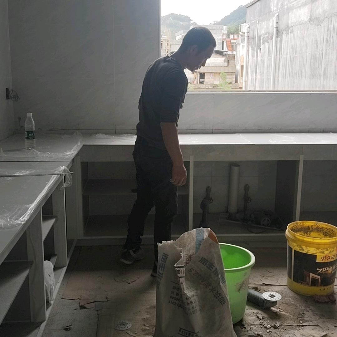 用户10355379871348M-.: