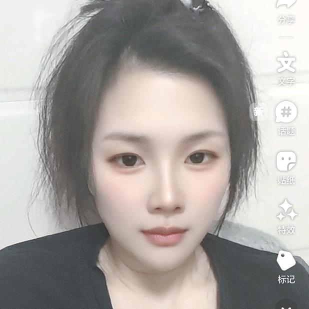 蓝蓝👩‍❤️‍💋‍👩