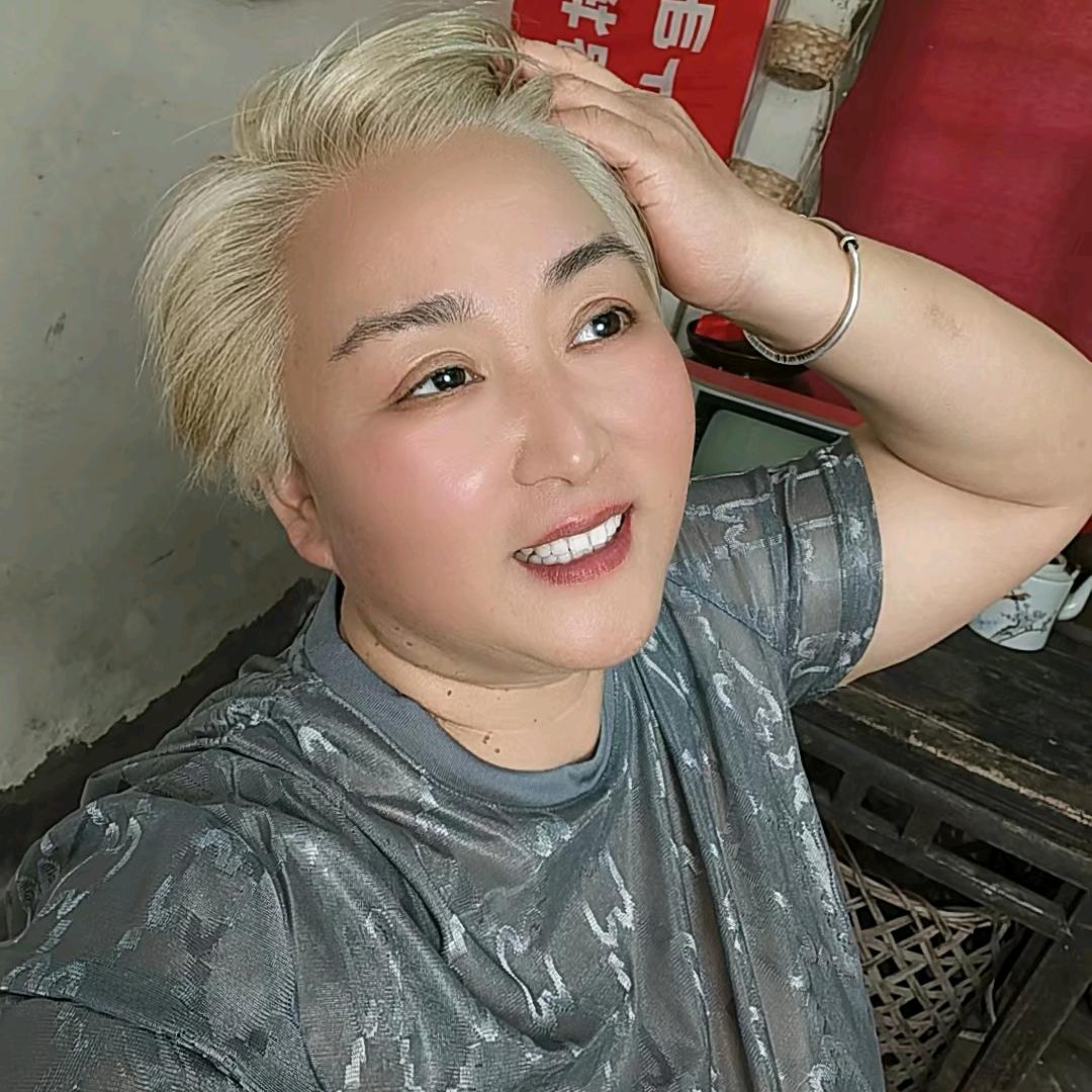 农村大嫂子