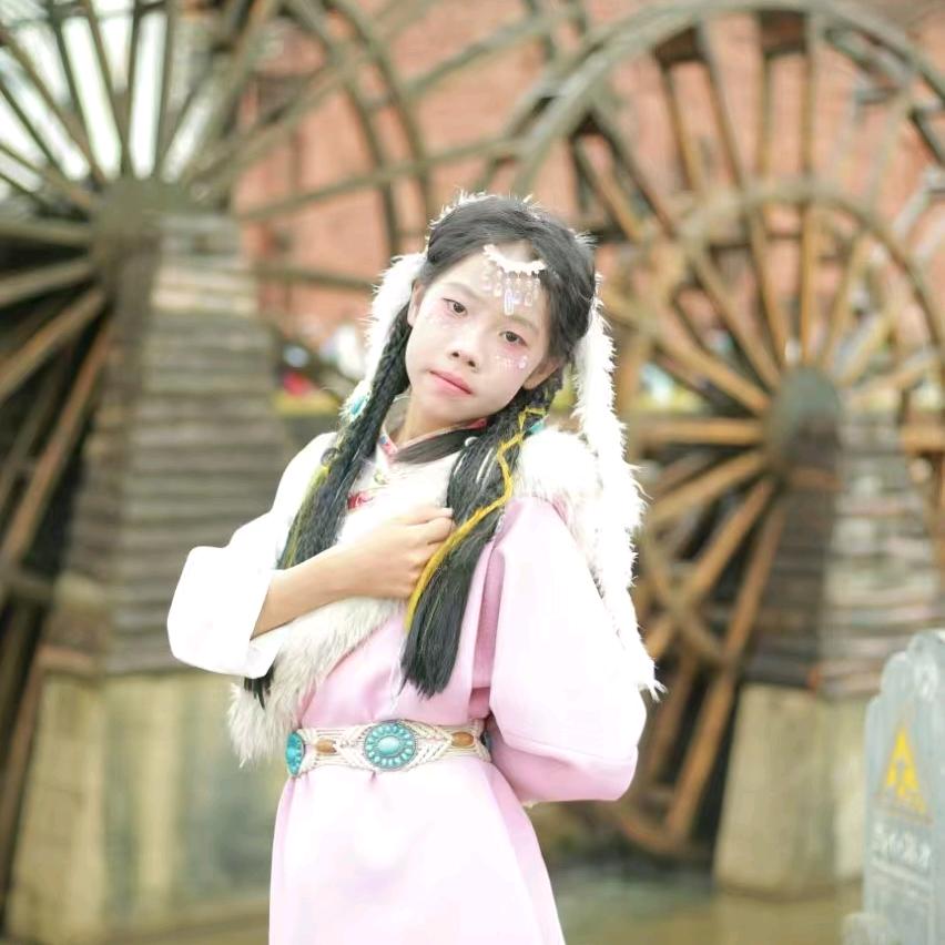 请叫我女王陛下。